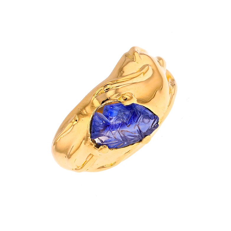 Bague saphir sculpté en or jaune Bague saphir sculpté en or jaune