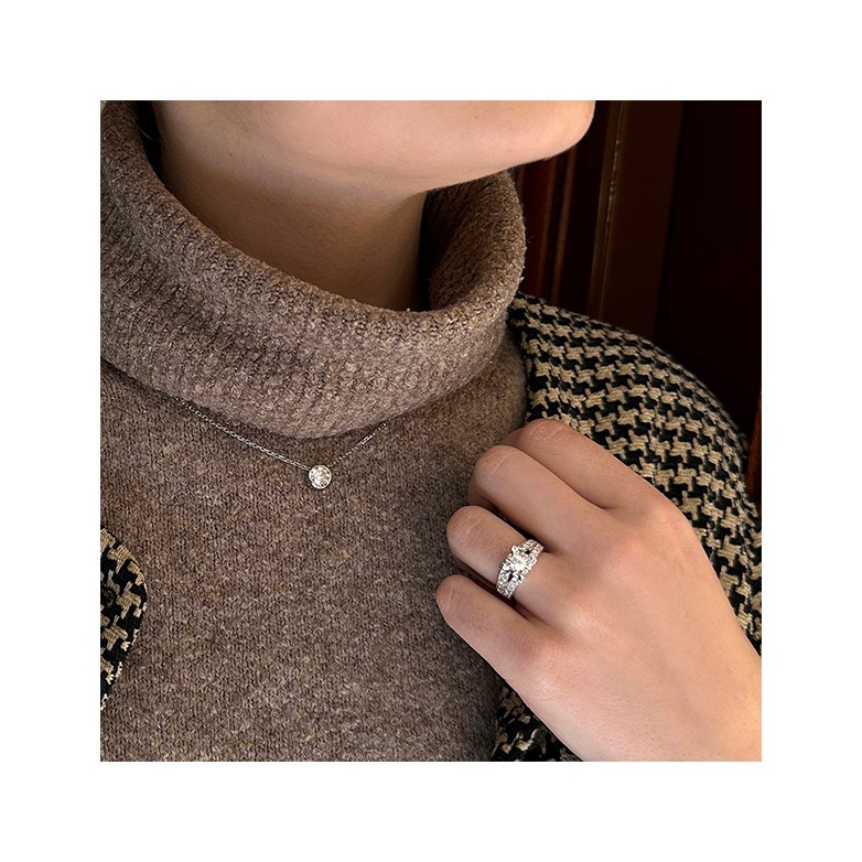 Collier diamant 1.42 carat en or blanc Collier diamant 1.42 carat en or blanc