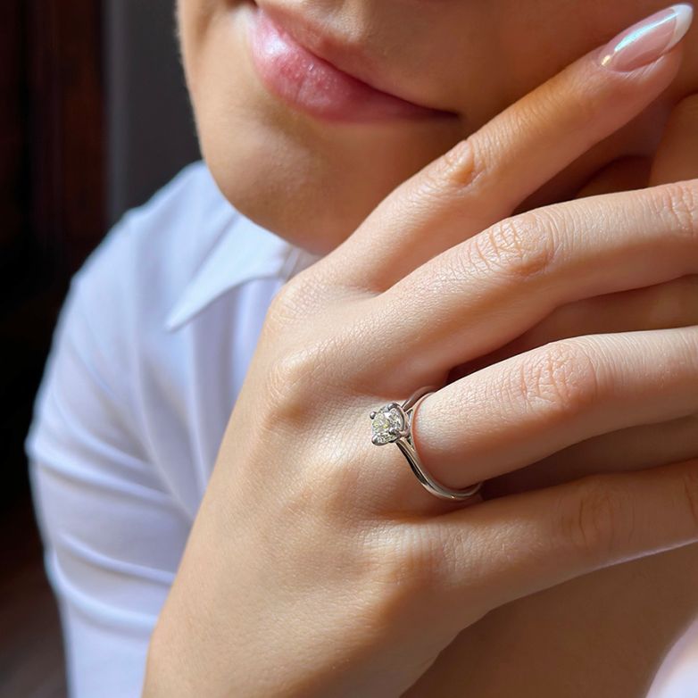 Solitaireor gris diamant (s) Solitaireor gris diamant (s)