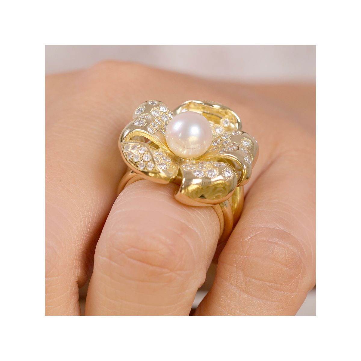 Bague Cocktail Or Blanc 18 Carats - Perle Et Diamants (0,12 Ct) - 3,34 G