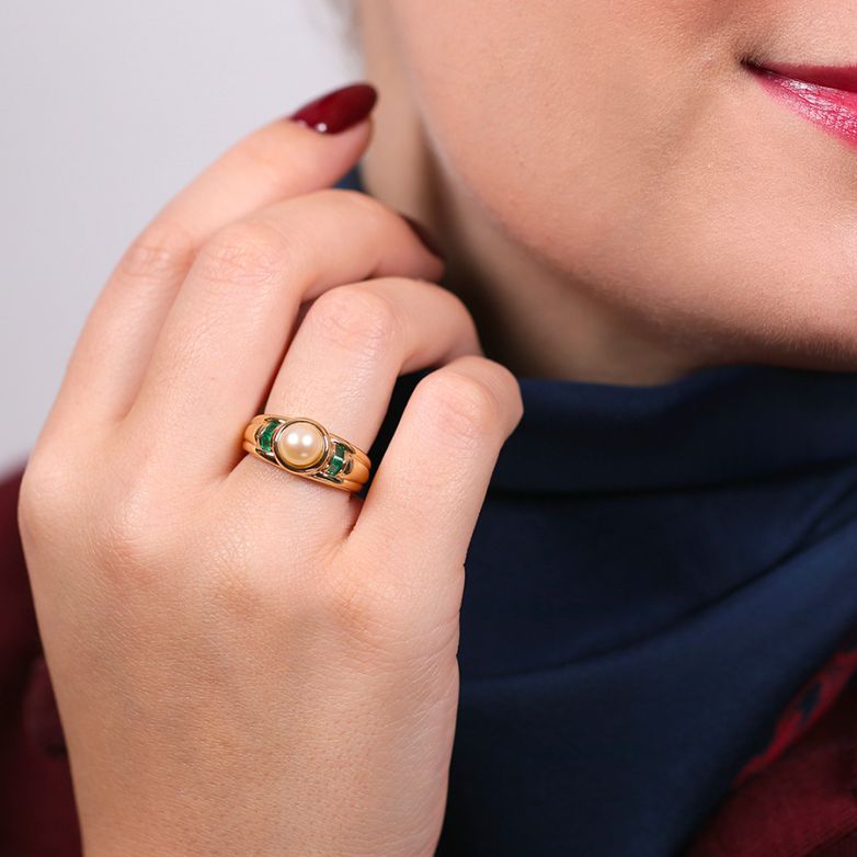 Bague or jaune Perle et émeraudes