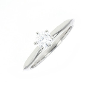 Solitaire signé Tiffany&Co...