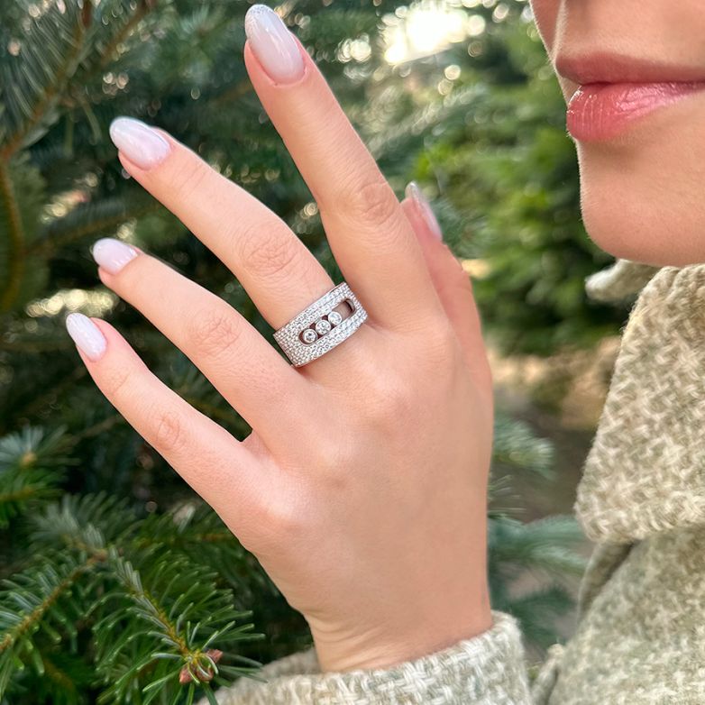 Bague or gris diamant (s) signé MESSIKA Bague or gris diamant (s) signé MESSIKA