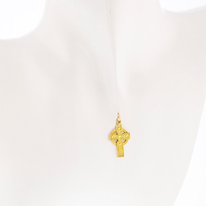 Croix celtique or jaune 3.30g Croix celtique or jaune 3.30g
