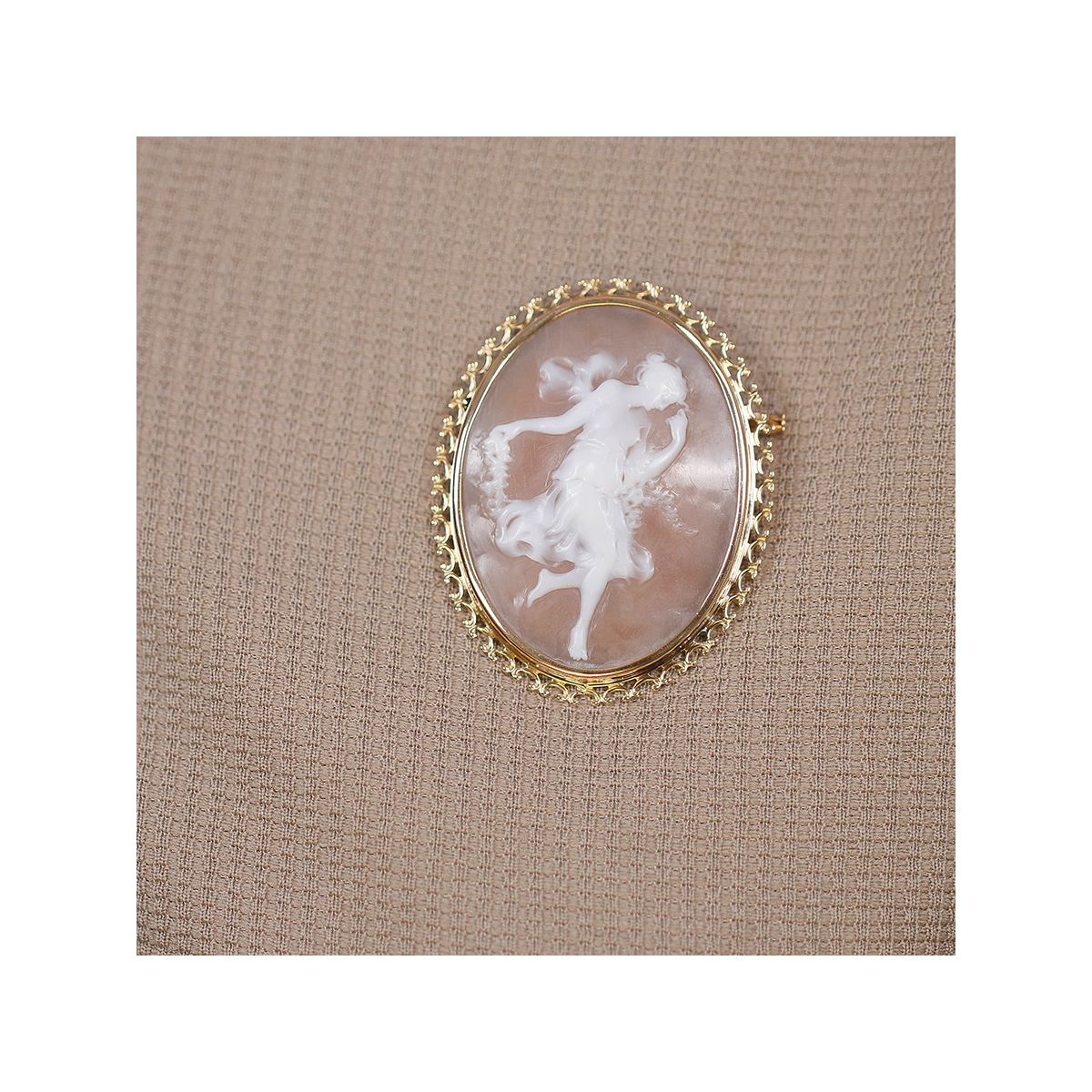 Broche Camée Vintage - Années 1950/1960 - Laiton Doré - Portrait De Femme - Occasion