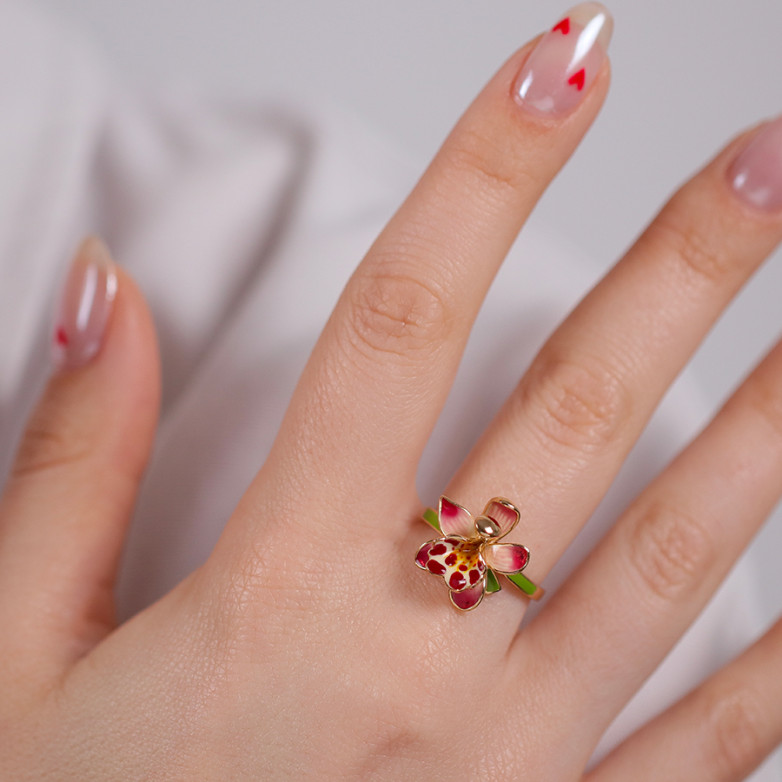 Bague motif florale laquée...