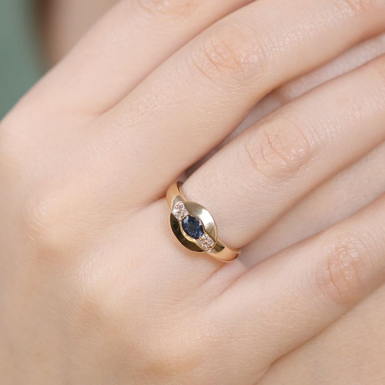 Bague or jaune saphir et diamant(s) Bague or jaune saphir et diamant(s)