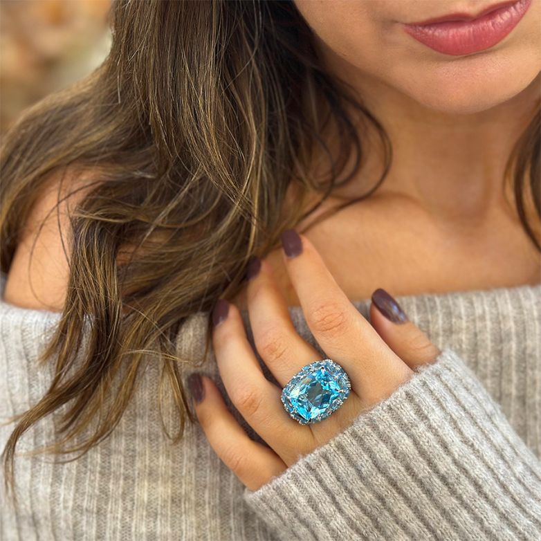 Bague or gris Topaze 