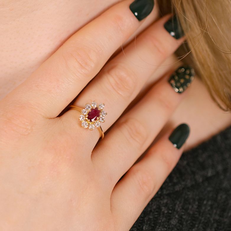 Bague or jaune rubis et diamant(s) 