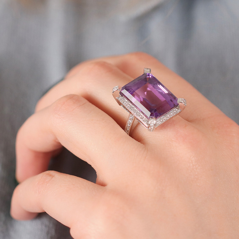 Bague améthyste 16 carats...