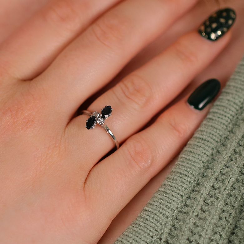 Bague or gris saphir et diamant(s) 