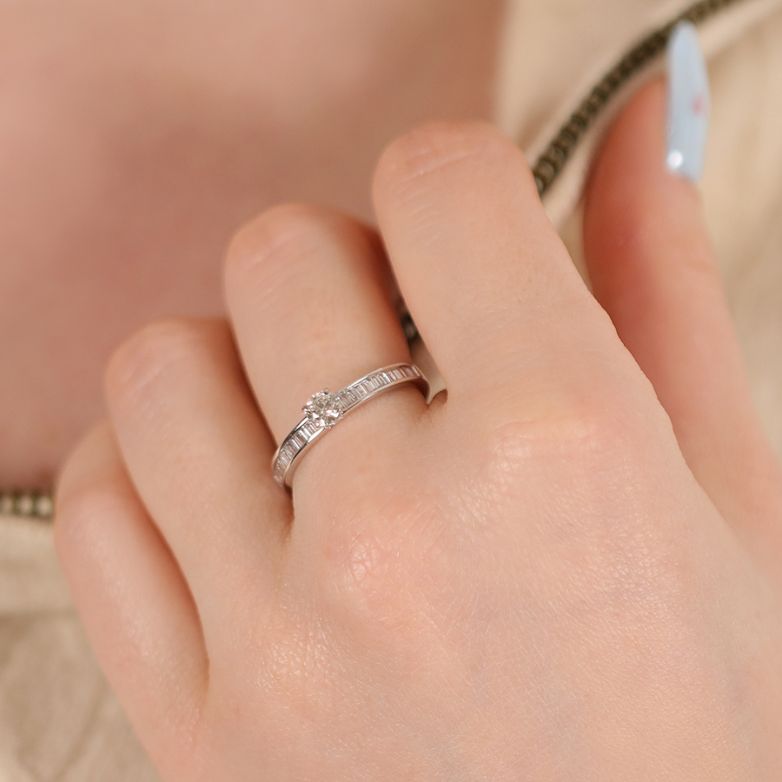 Bague or gris diamant (s) 
