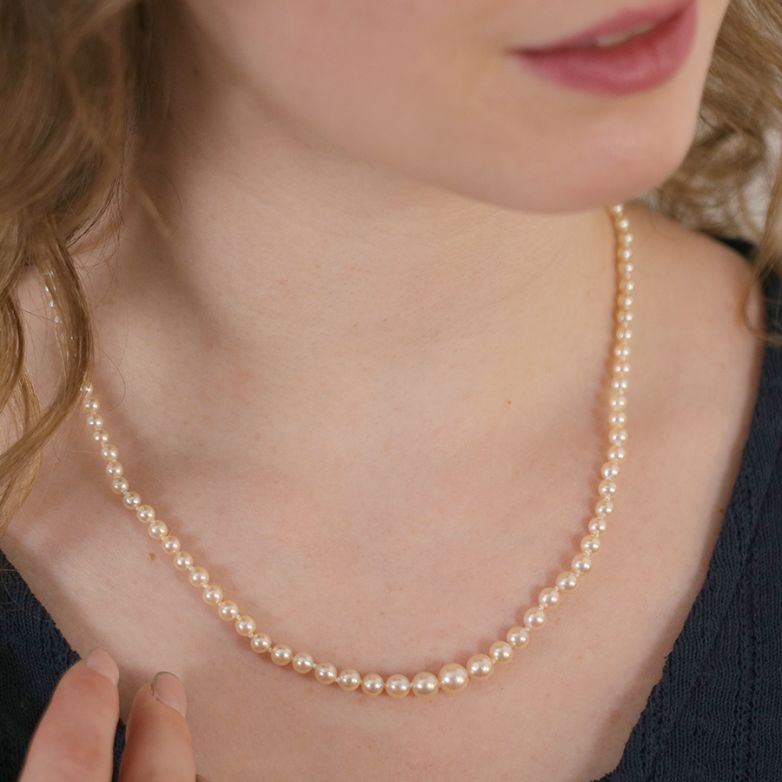 collier or gris Perle 