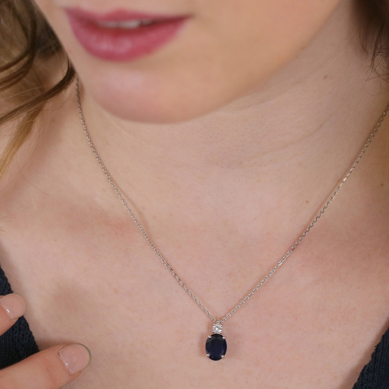 Collier saphir 2.85 carats...