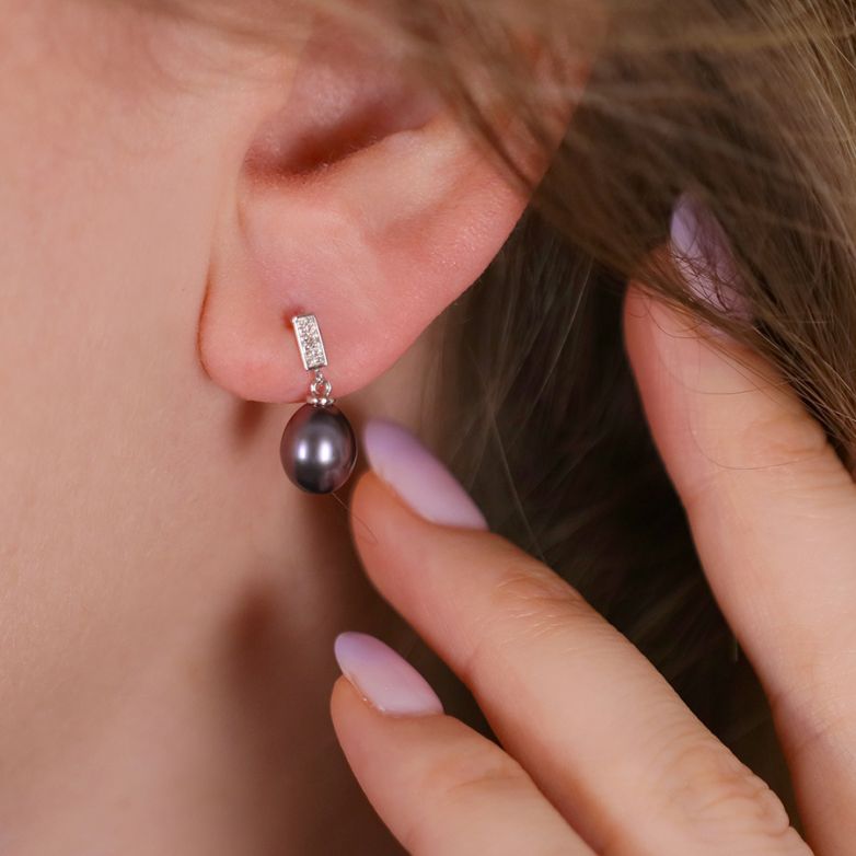 Boucles d'oreilles or gris diamant et perle 