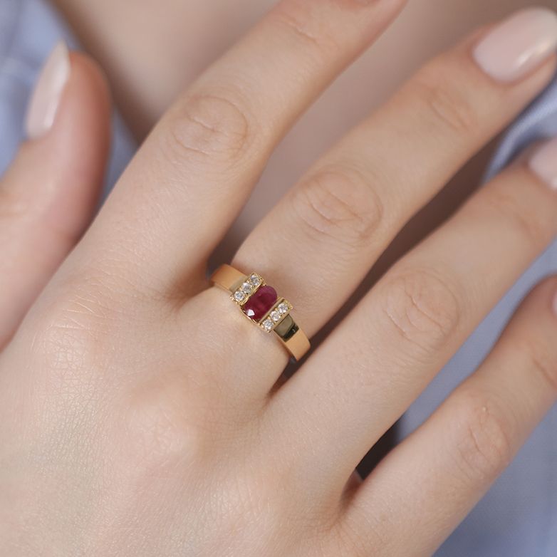 Bague or jaune rubis et diamant(s) 