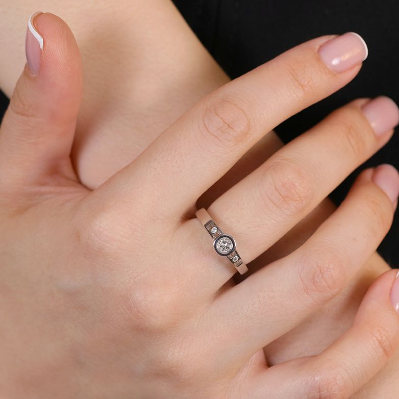 Bague or gris diamant (s) 