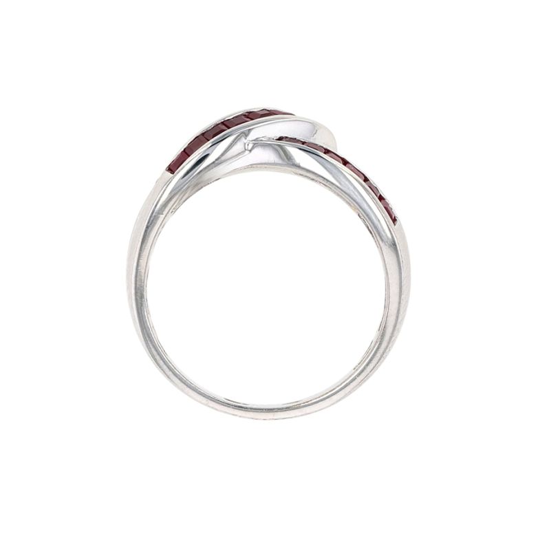 Bague or gris rubis et diamant(s) 