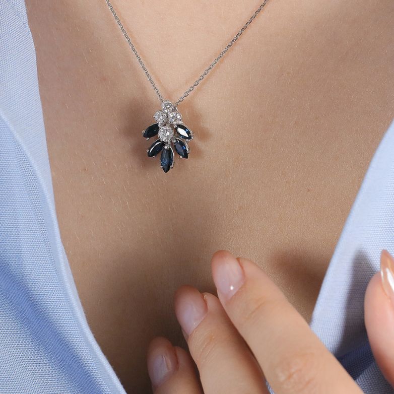 Pendentif or gris saphir et diamant(s) 