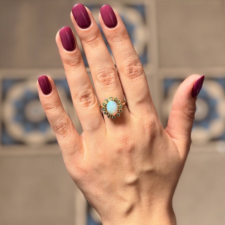 Bague or jaune Pierres Fines opale et émeraudes