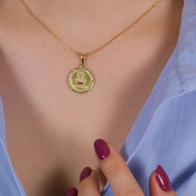 médaille or jaune rubis et diamant(s) 