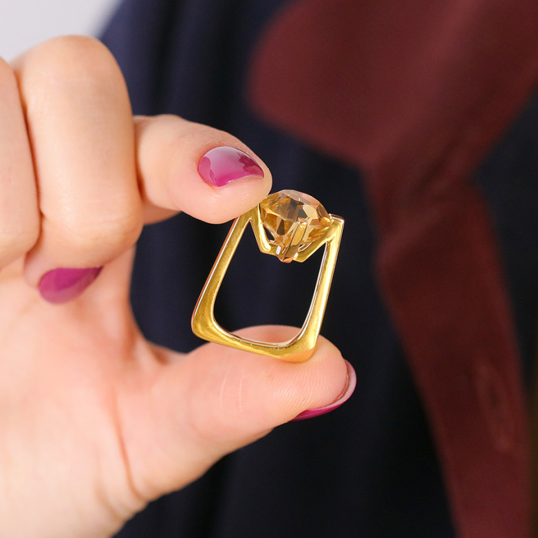 Bague vintage citrine 6.95...