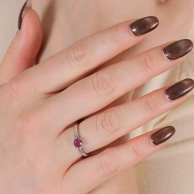Bague or gris rubis et diamant(s) 