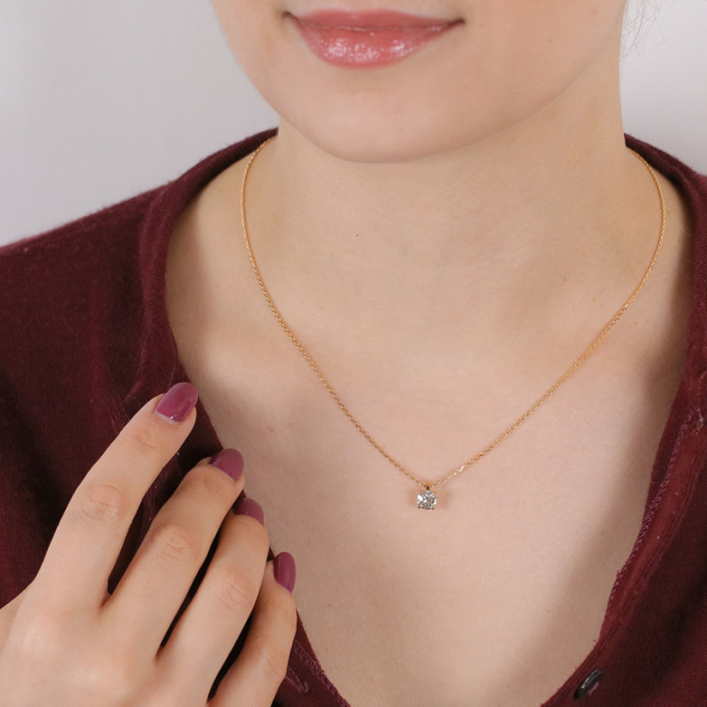 Collier diamant 0.67 carat...