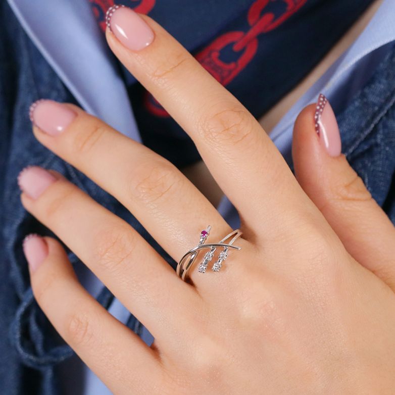 Bague or gris rubis et diamant(s) 