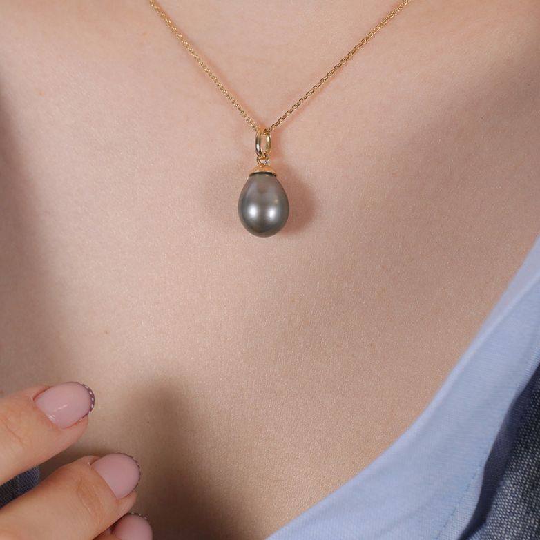 Pendentif or jaune Perle de Tahiti 